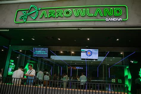 ARROWLAND MEGAMALL OPENS TODAY!  .